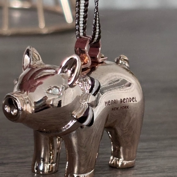 Henri Bendel Silver and Gold Animal Ornaments - Picture 8 of 11